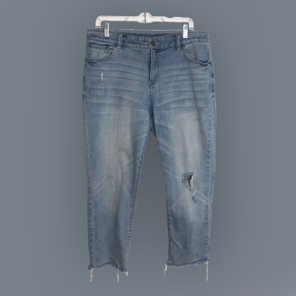Stretch Light Wash Capri Jeans